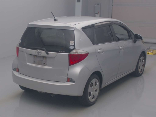 TOYOTA RACTIS 2011