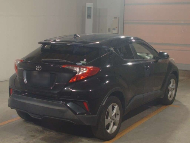 TOYOTA C-HR 2017