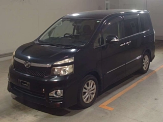TOYOTA VOXY 2011