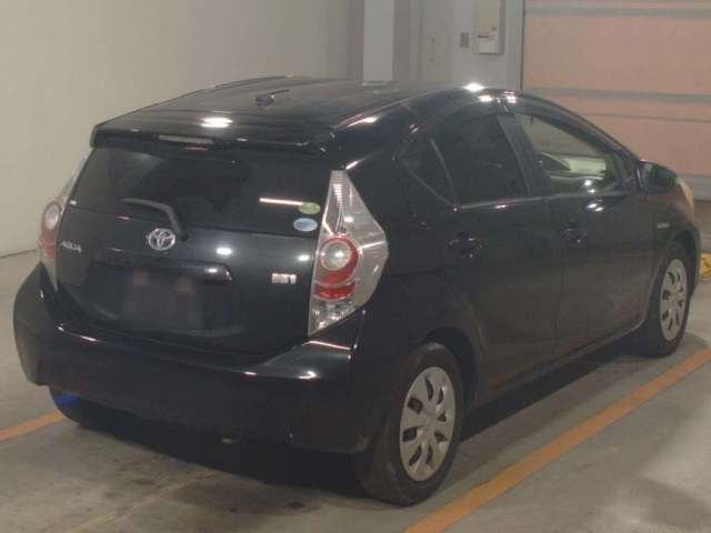 TOYOTA AQUA 2012