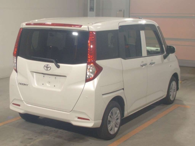 TOYOTA ROOMY 2023