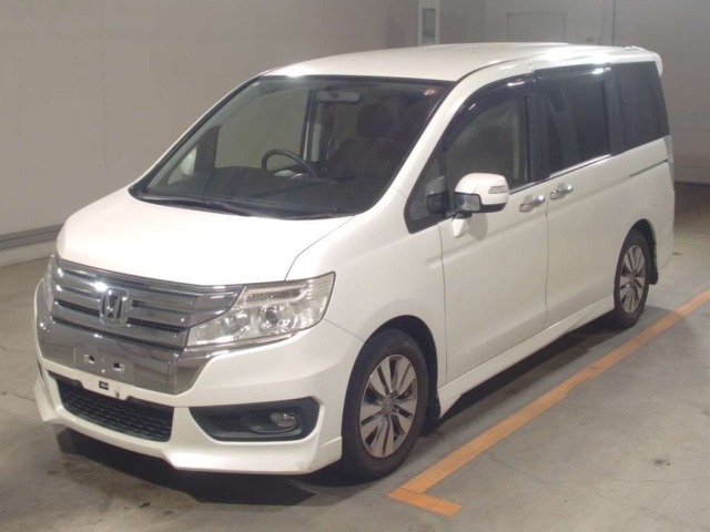 HONDA STEP WAGON 2014