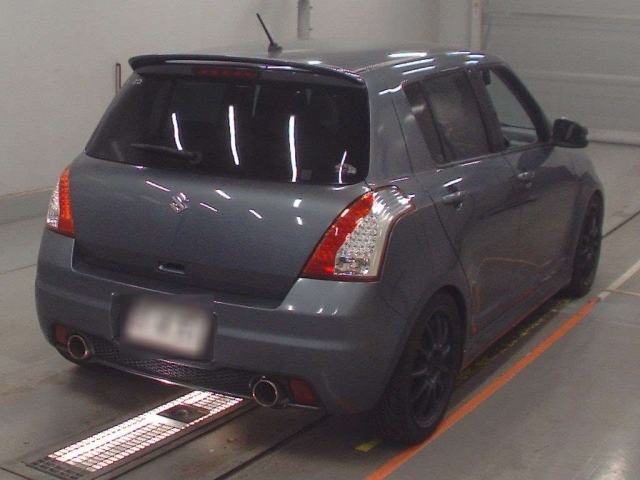SUZUKI SWIFT 2010