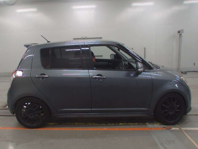 SUZUKI SWIFT 2010