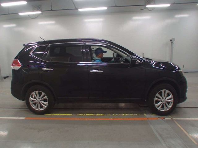 NISSAN X-TRAIL 2016