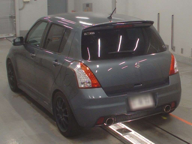 SUZUKI SWIFT 2010
