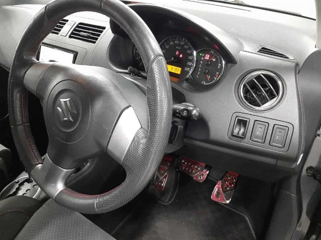 SUZUKI SWIFT 2010