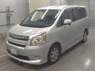 TOYOTA NOAH 2008