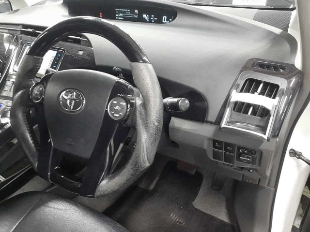 TOYOTA PRIUS 2010