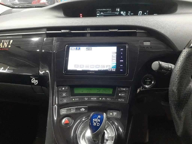 TOYOTA PRIUS 2010