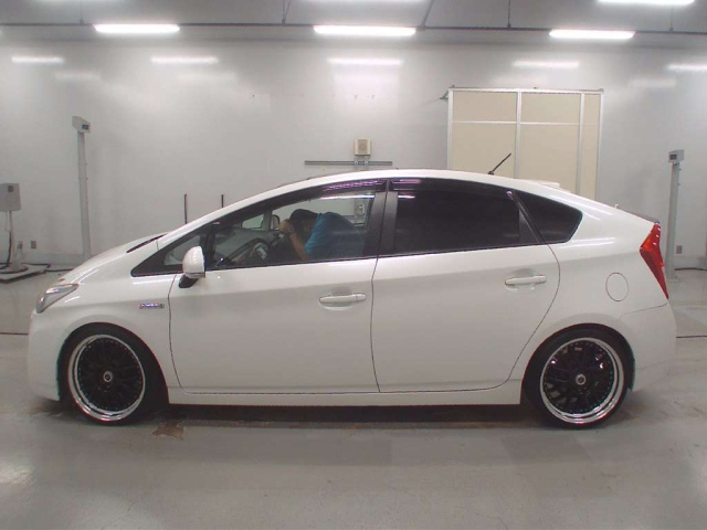 TOYOTA PRIUS 2010