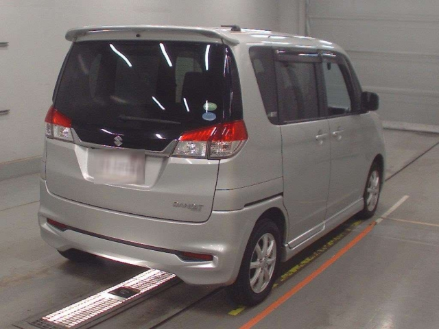SUZUKI SOLIO 2013