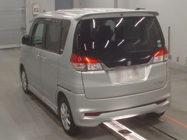 SUZUKI SOLIO 2013