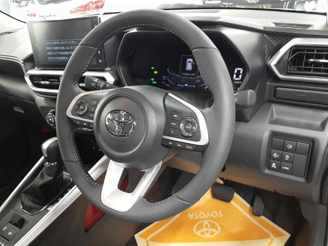 TOYOTA RAIZE 2025