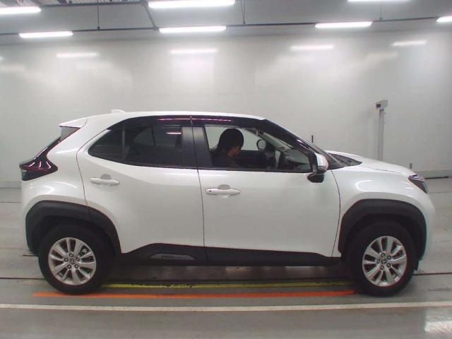 TOYOTA YARIS CROSS 2023