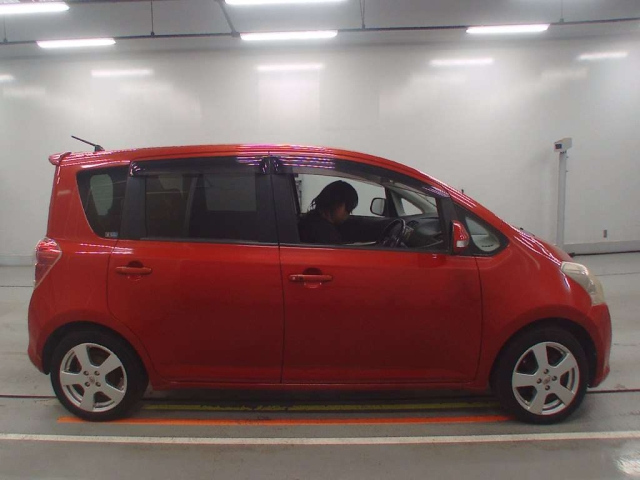 TOYOTA RACTIS 2009
