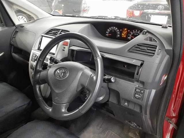 TOYOTA RACTIS 2009