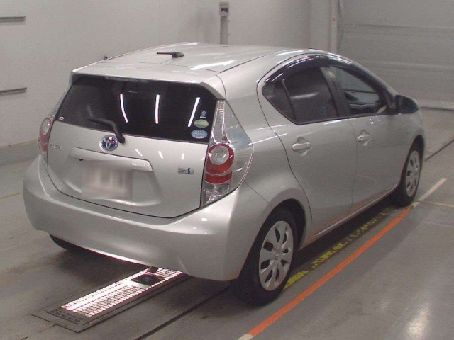 TOYOTA AQUA 2014