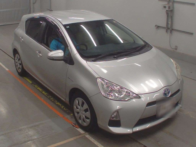 TOYOTA AQUA 2014
