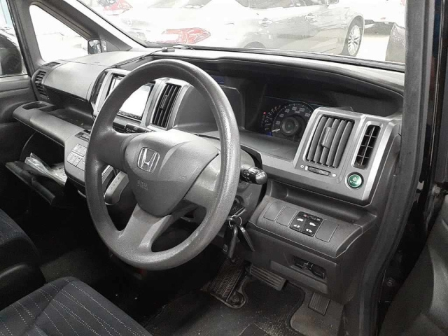 HONDA STEP WAGON 2010
