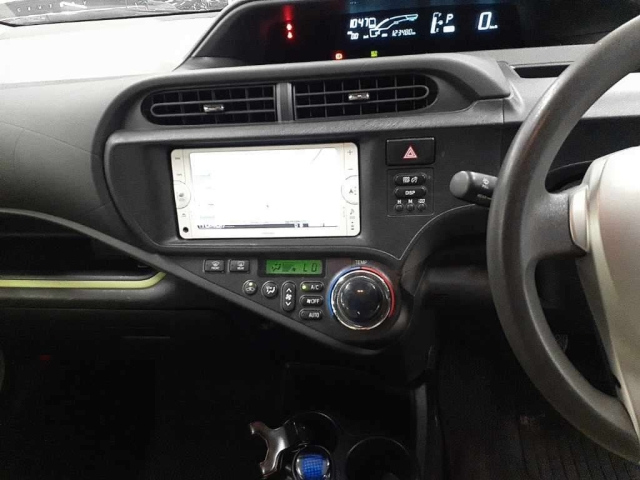 TOYOTA AQUA 2014