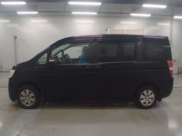 HONDA STEP WAGON 2010
