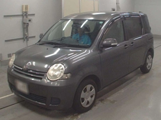TOYOTA SIENTA 2010