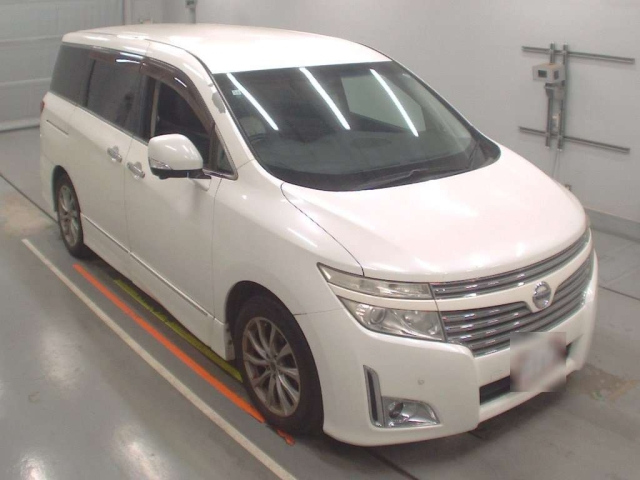 NISSAN ELGRAND 2010