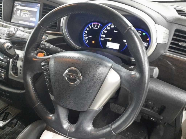 NISSAN ELGRAND 2010