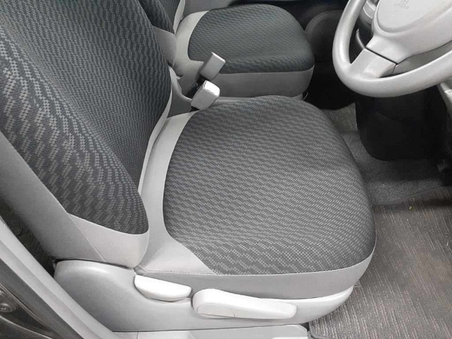 TOYOTA SIENTA 2010