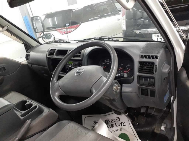NISSAN VANETTE TRUCK 2013