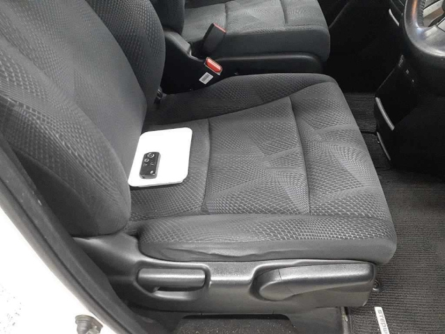 HONDA STEP WAGON 2012