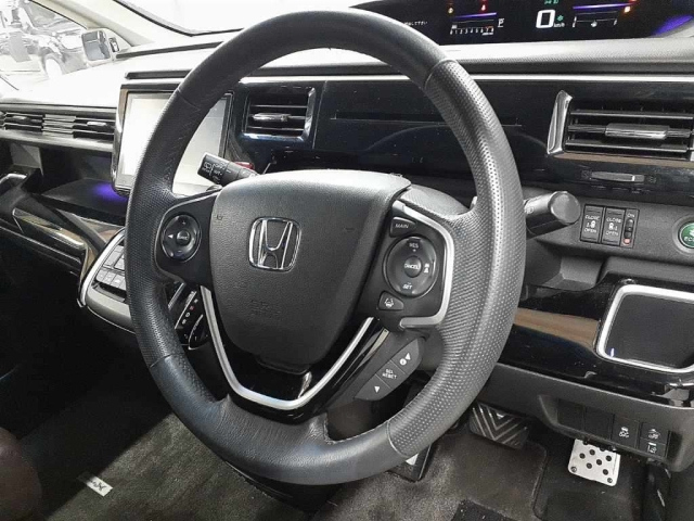 HONDA STEP WAGON 2016