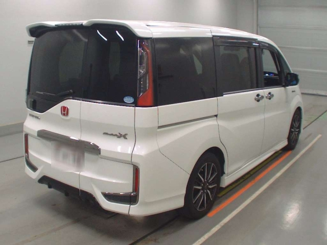HONDA STEP WAGON 2016