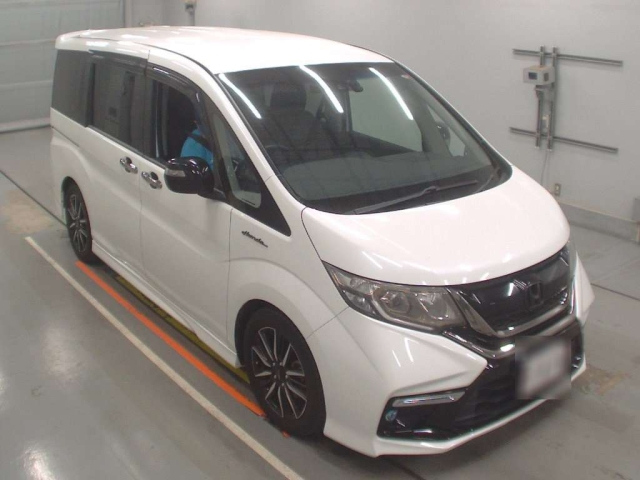HONDA STEP WAGON 2016
