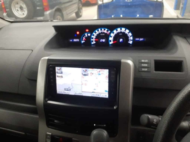 TOYOTA NOAH 2008