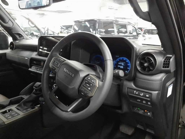 TOYOTA LAND CRUISER 2024