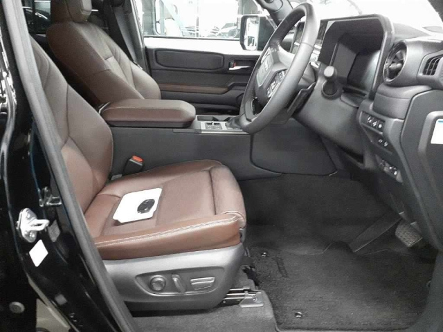 TOYOTA LAND CRUISER 2024