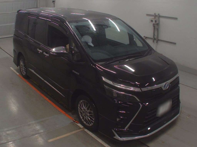 TOYOTA VOXY 2020