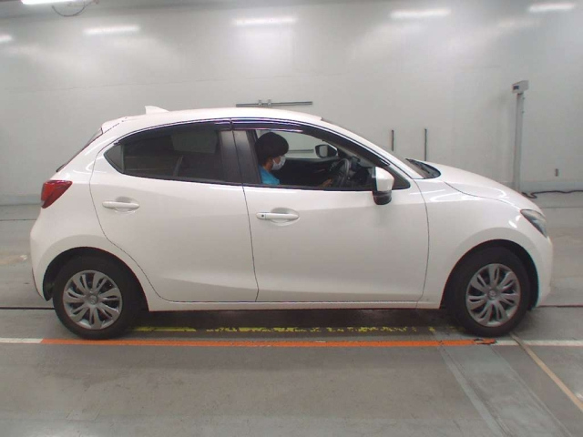 MAZDA DEMIO 2018