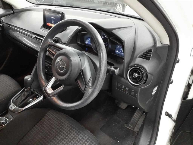 MAZDA DEMIO 2018