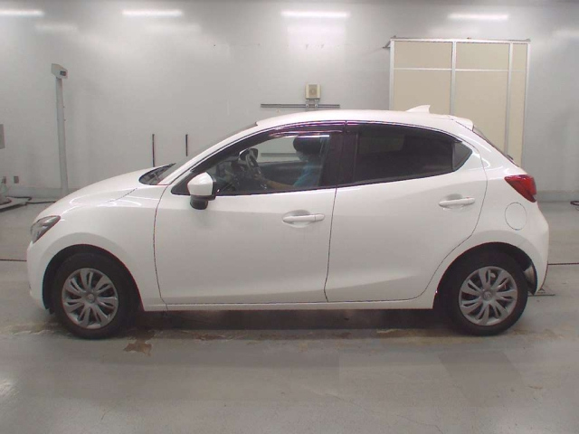 MAZDA DEMIO 2018