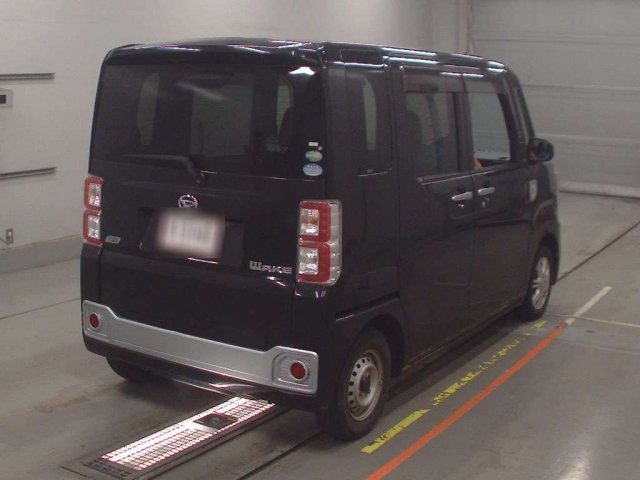 DAIHATSU WAKE 2014