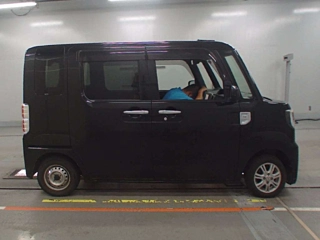 DAIHATSU WAKE 2014