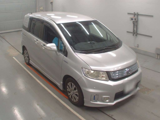 HONDA FREED 2012