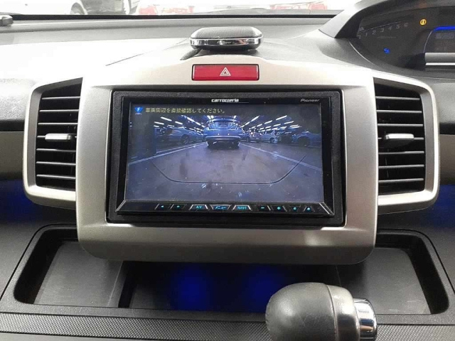 HONDA FREED 2012