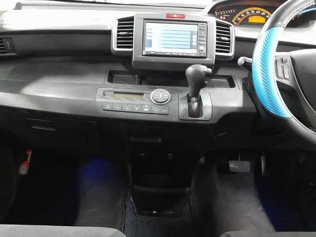 HONDA FREED 2009
