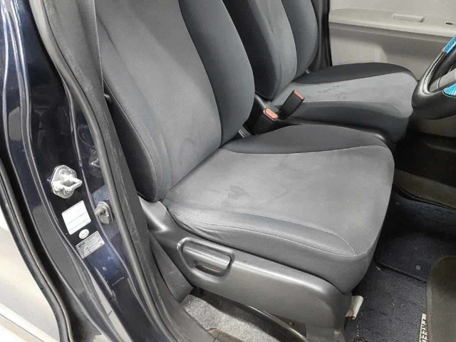 HONDA FREED 2009