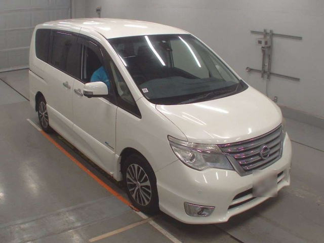 NISSAN SERENA 2014