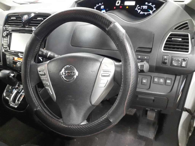 NISSAN SERENA 2014